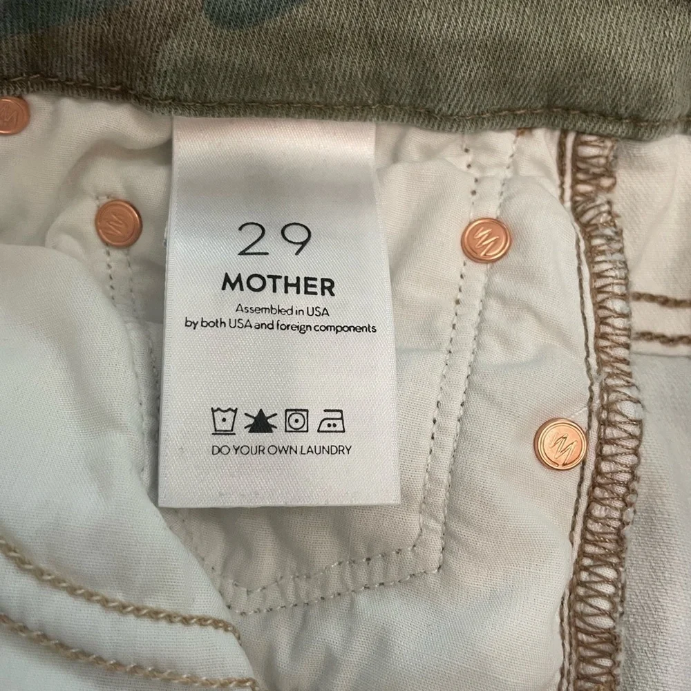 MOTHER High Waisted Looker Ankle Fray See Me Camo Distressed Denim Jean Size 29